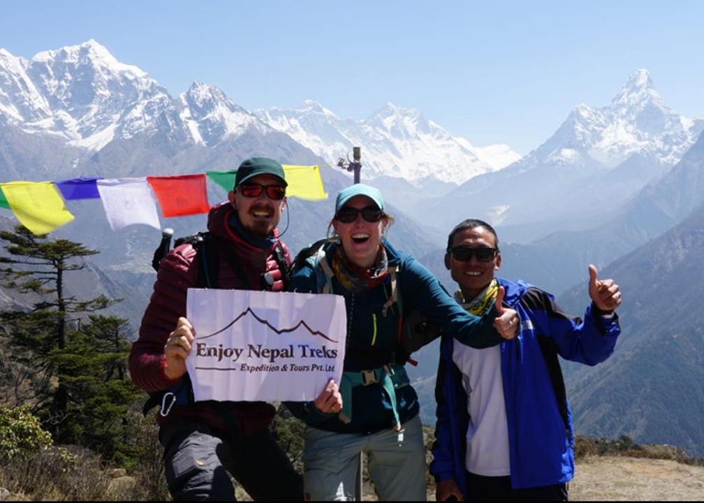 Mount Everest Basislager Trek Guide und Träger