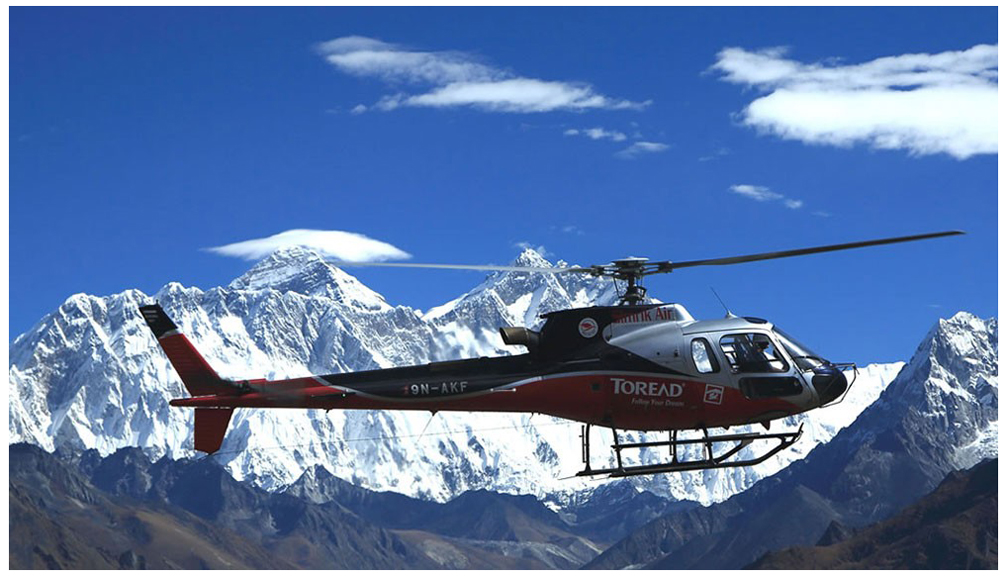 Базовый лагерь Эвереста на вертолете